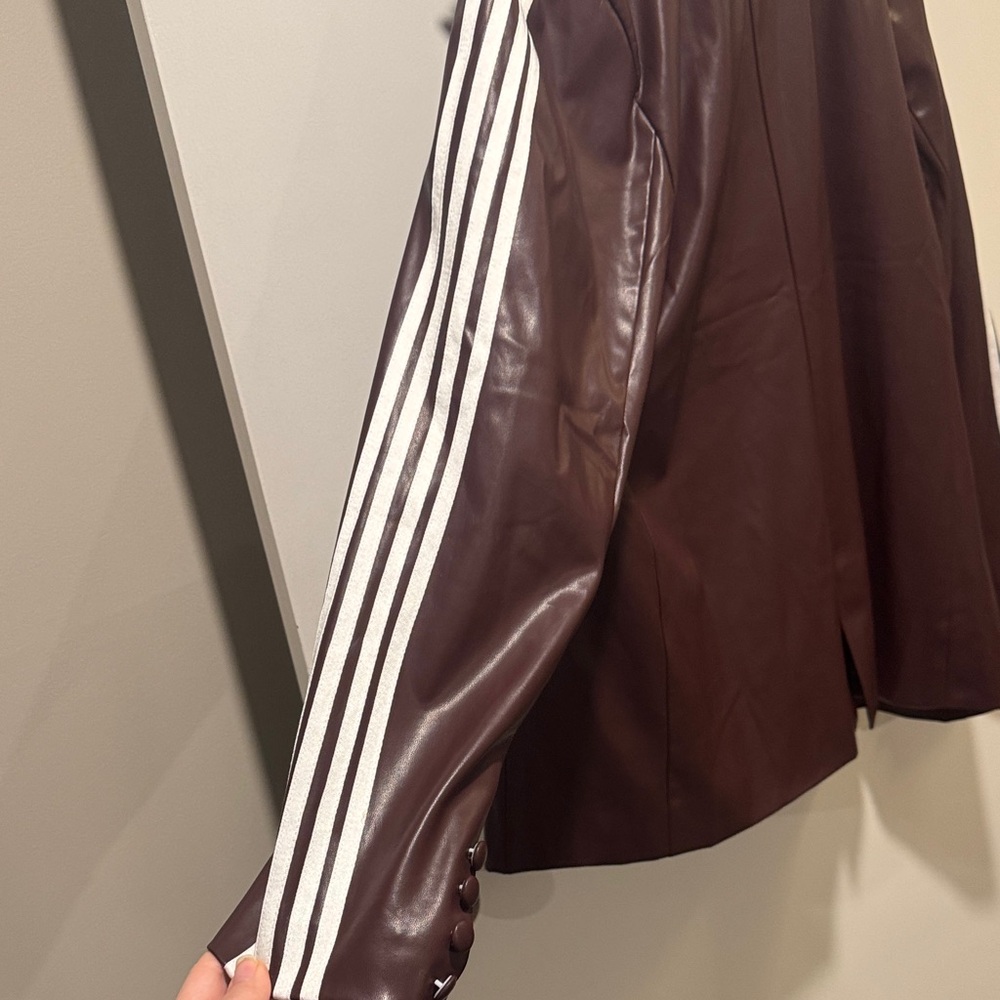 AKIRA Maroon Jacket with White Stripes - Picture 3 of 3